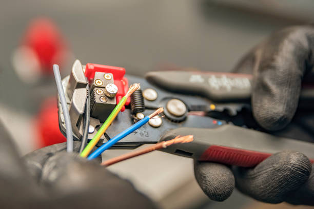 Best 24-Hour Electrician  in Strathmore, CA
